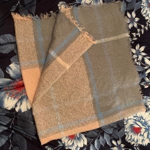NWOT Blanket Scarf